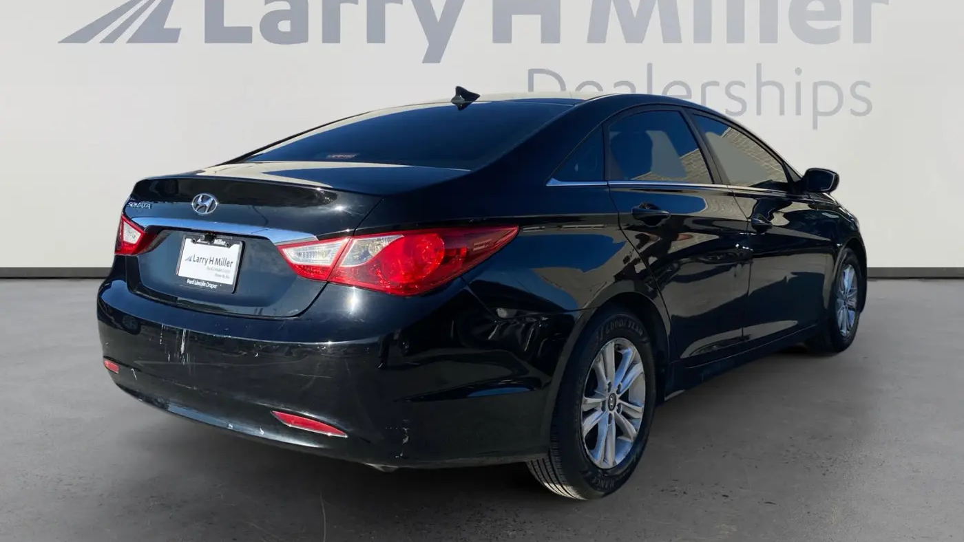 2013 Hyundai SONATA GLS