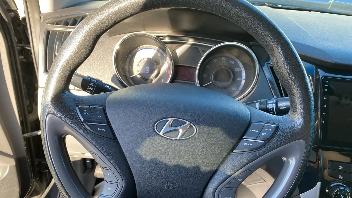 2013 Hyundai SONATA GLS