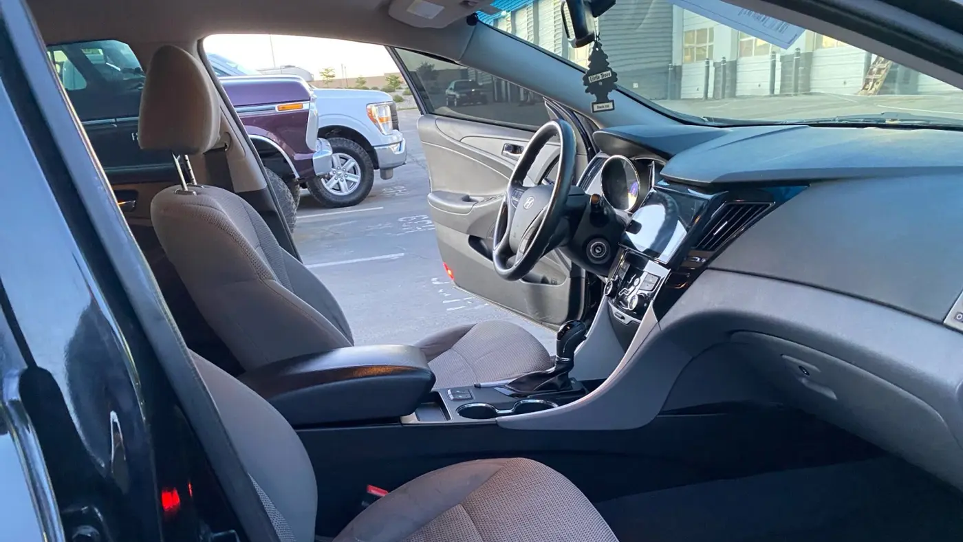2013 Hyundai SONATA GLS