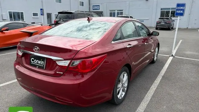 2011 Hyundai SONATA SE