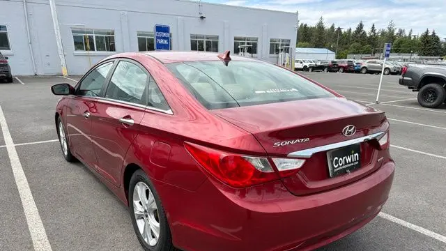 2011 Hyundai SONATA SE