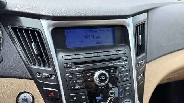 2011 Hyundai SONATA SE