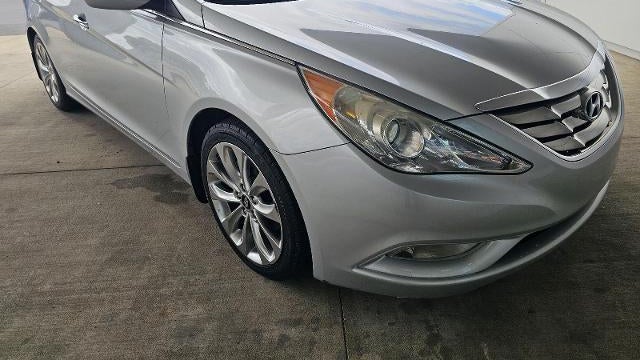 2013 Hyundai SONATA SE