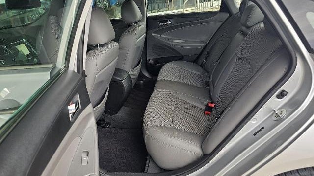 2013 Hyundai SONATA SE