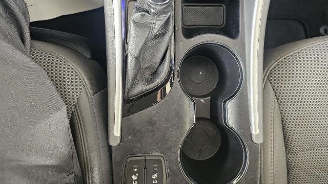 2013 Hyundai SONATA SE