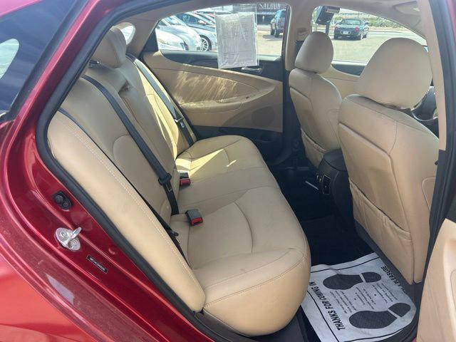 2013 Hyundai Sonata - $9,888