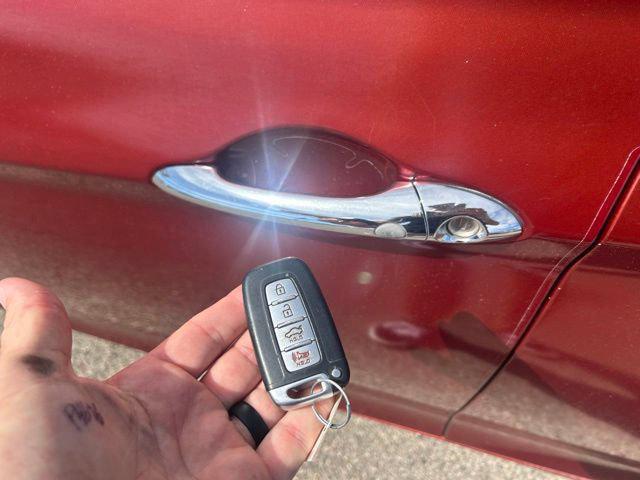 2013 Hyundai Sonata - $9,888