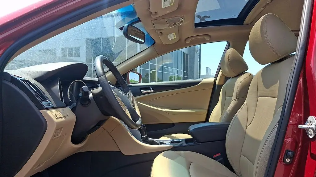2011 Hyundai SONATA SE