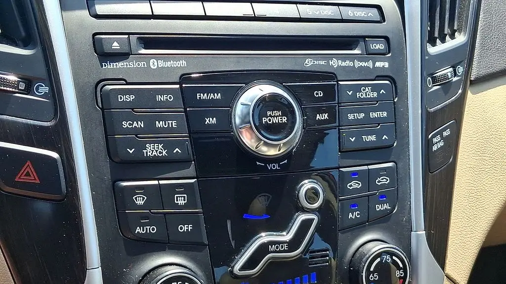 2011 Hyundai SONATA SE