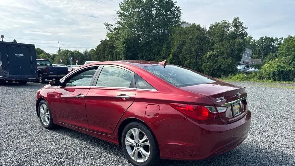 2011 Hyundai SONATA SE