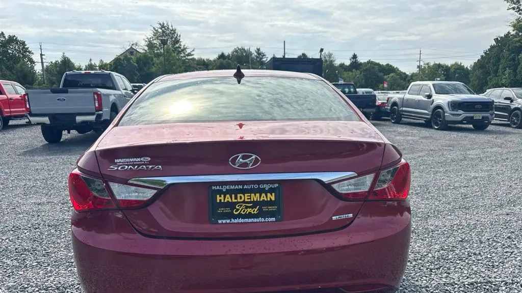 2011 Hyundai SONATA SE