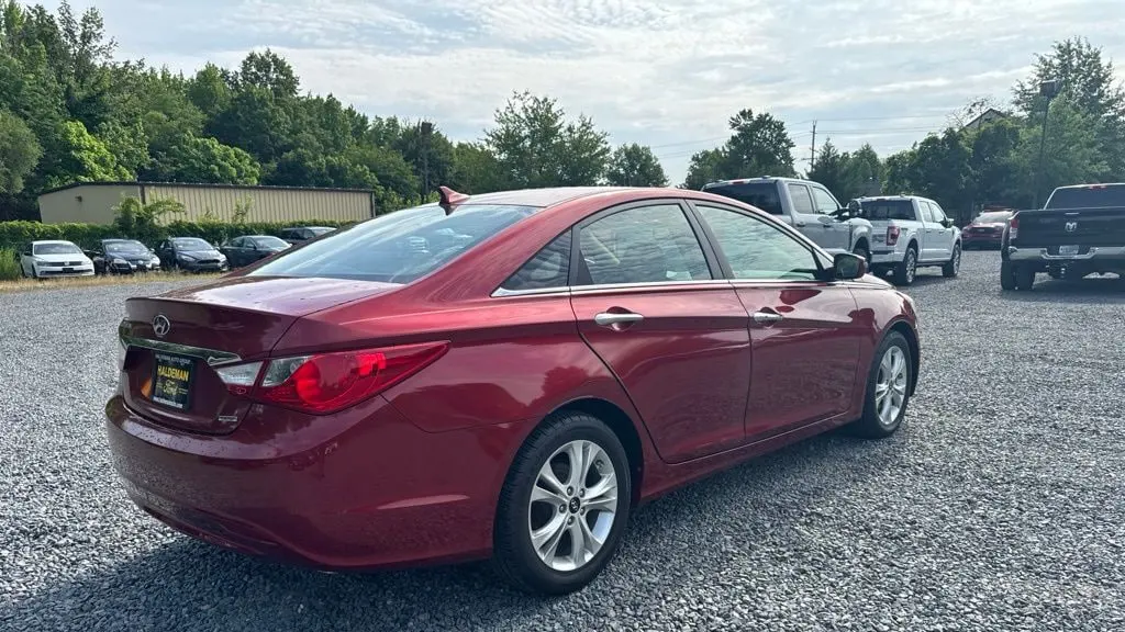 2011 Hyundai SONATA SE