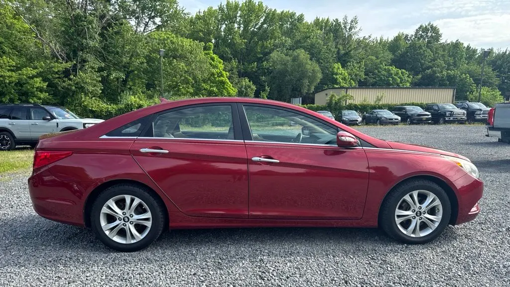 2011 Hyundai SONATA SE