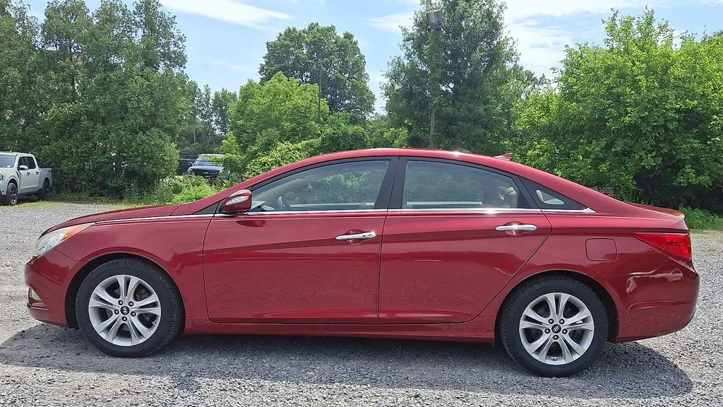 2011 Hyundai SONATA SE