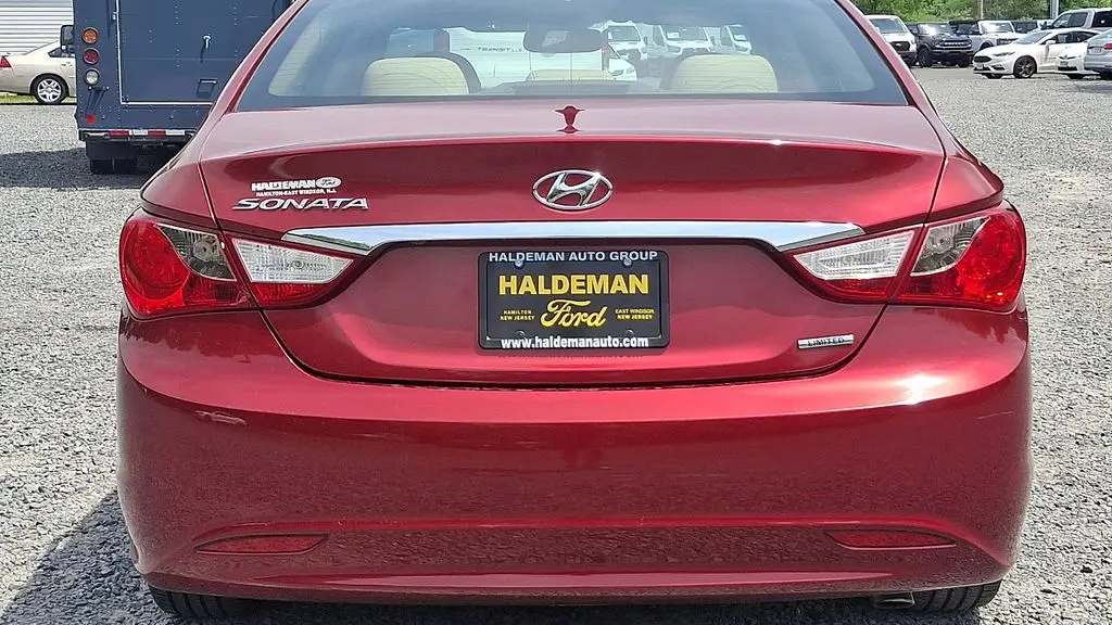 2011 Hyundai SONATA SE