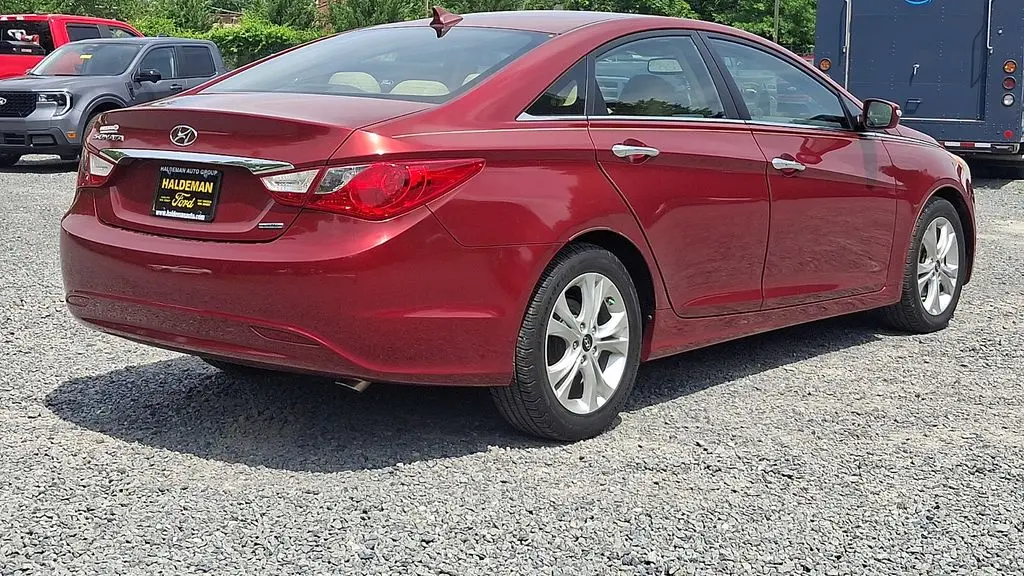 2011 Hyundai SONATA SE