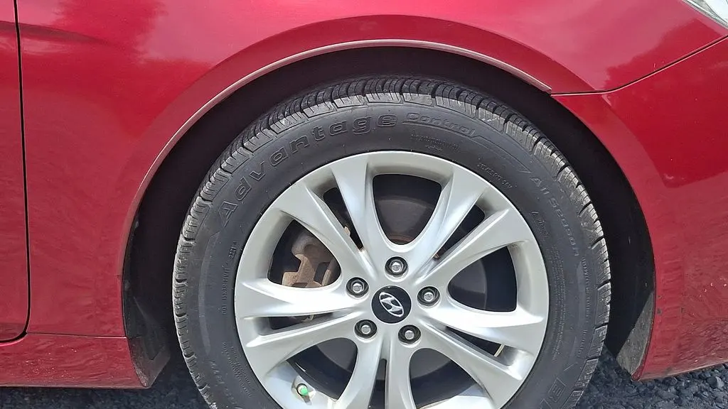 2011 Hyundai SONATA SE