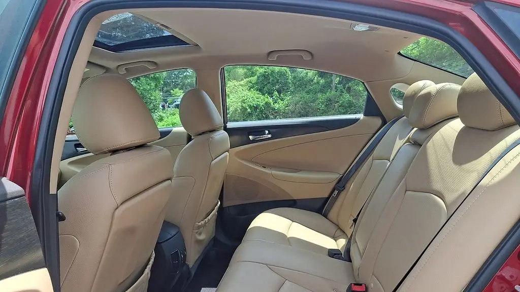 2011 Hyundai SONATA SE