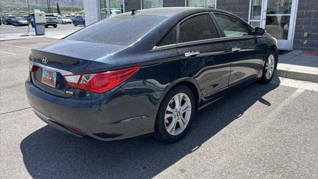 2011 Hyundai SONATA Limited