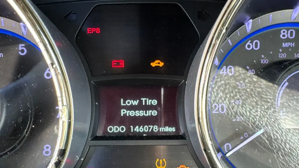 2013 Hyundai SONATA SE