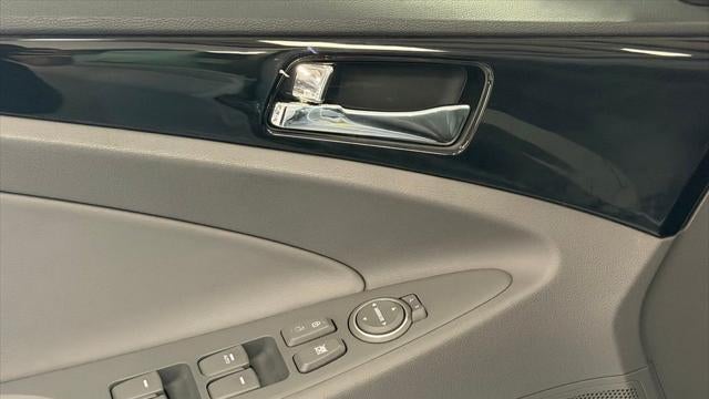 2012 Hyundai SONATA Limited