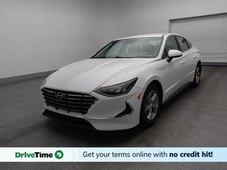 2020 Hyundai SONATA with Quartz White Exterior