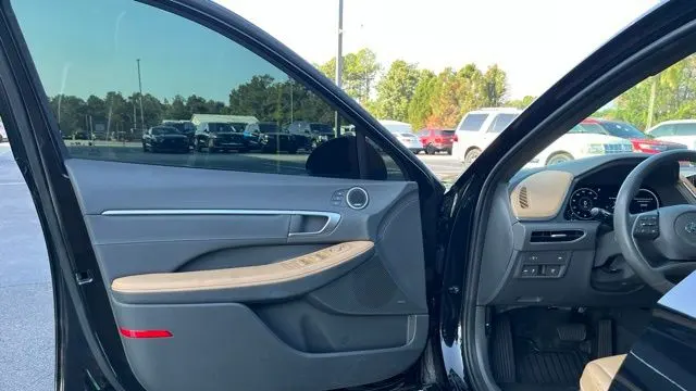 2020 Hyundai SONATA Limited