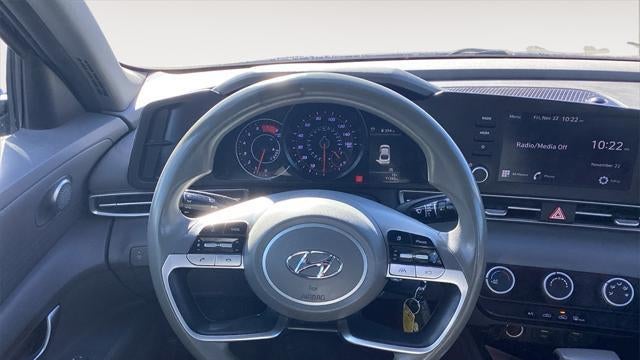 2021 Hyundai ELANTRA SE