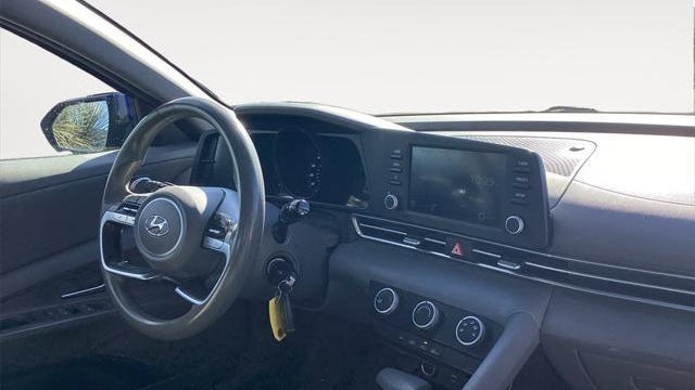2021 Hyundai ELANTRA SE