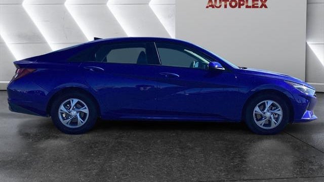 2021 Hyundai ELANTRA SE