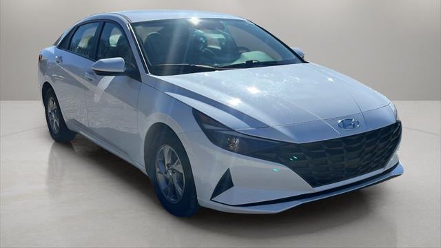 2022 Hyundai ELANTRA SE