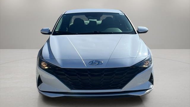 2022 Hyundai ELANTRA SE