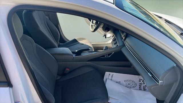 2022 Hyundai ELANTRA SE