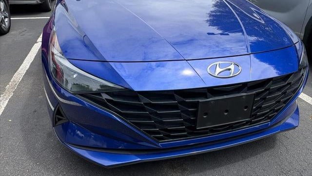 2023 Hyundai ELANTRA SE