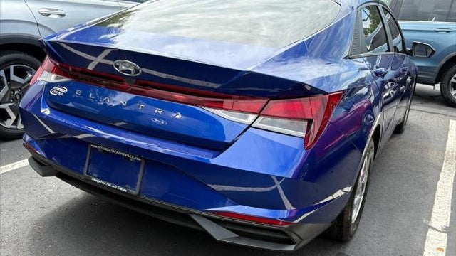 2023 Hyundai ELANTRA SE