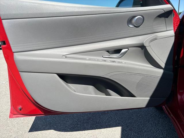 2022 Hyundai Elantra - $13,940