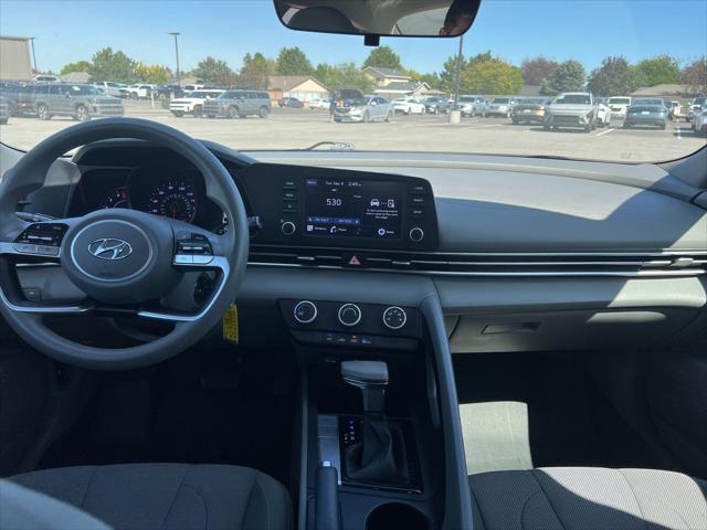 2022 Hyundai Elantra - $13,940