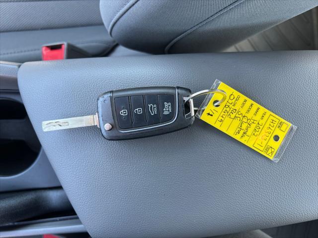 2022 Hyundai Elantra - $13,940