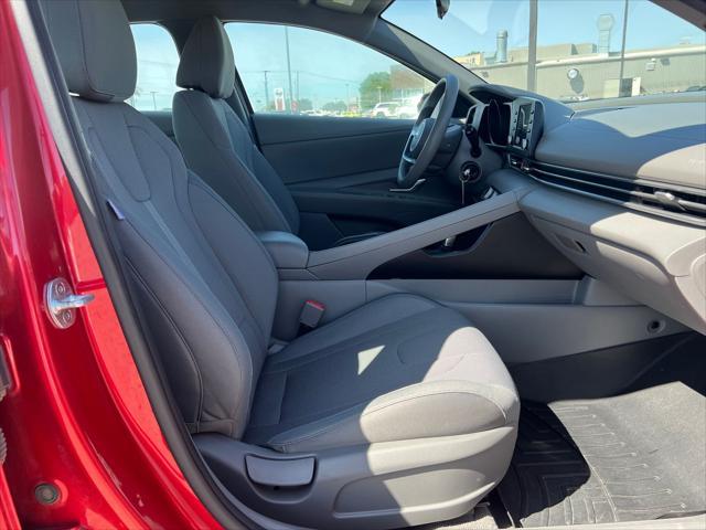 2022 Hyundai Elantra - $13,940