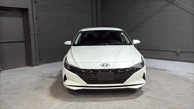 2022 Hyundai Elantra - $14,009