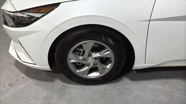 2022 Hyundai Elantra - $14,009