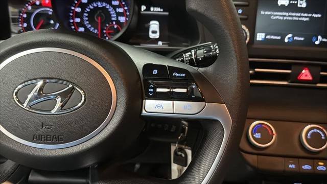2022 Hyundai Elantra - $14,009