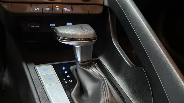 2022 Hyundai Elantra - $14,009