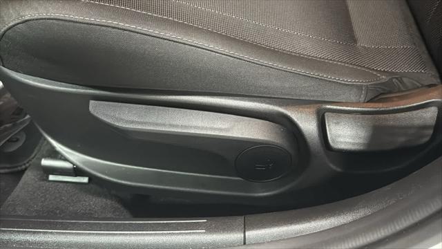 2022 Hyundai Elantra - $14,009