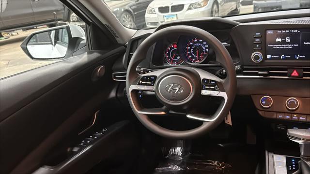 2022 Hyundai Elantra - $14,009