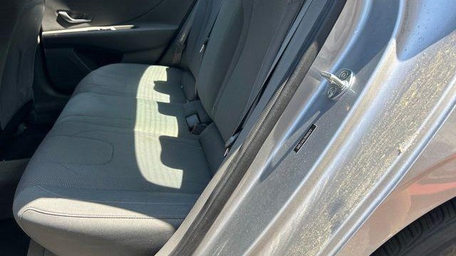2022 Hyundai ELANTRA SE
