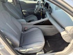 2022 Elantra Thumbnail 13