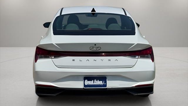 2021 Hyundai ELANTRA SE