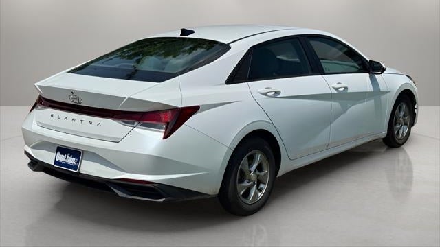 2021 Hyundai ELANTRA SE