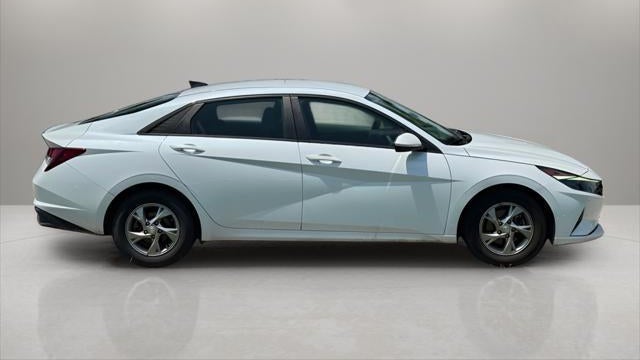2021 Hyundai ELANTRA SE
